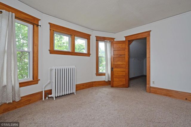 1195 Edgerton Street, Saint Paul, MN 55130