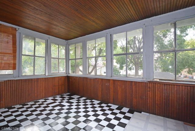 1195 Edgerton Street, Saint Paul, MN 55130