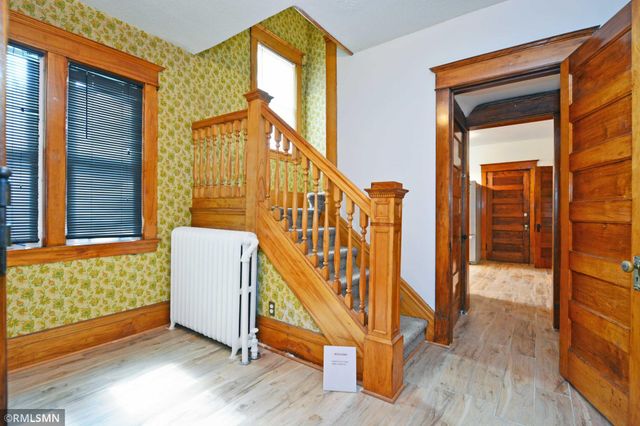 1195 Edgerton Street, Saint Paul, MN 55130