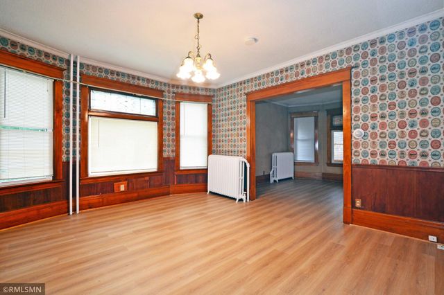 1195 Edgerton Street, Saint Paul, MN 55130