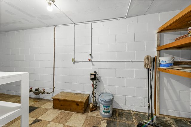 46730 Romeo Plank Road, Macomb Twp, MI 48044