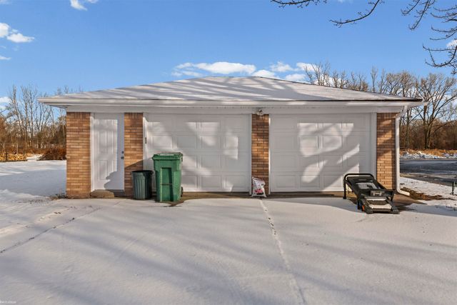 46730 Romeo Plank Road, Macomb Twp, MI 48044