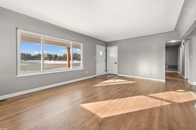 46730 Romeo Plank Road, Macomb Twp, MI 48044