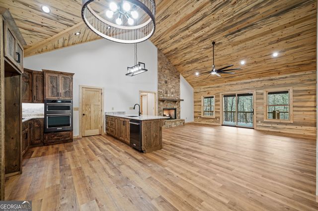 641 Bryant Farm Lane, Ellijay, GA 30540