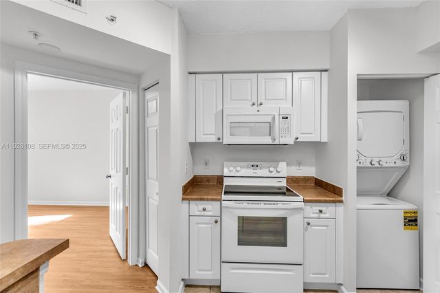 17150 N Bay Rd 2301, Sunny Isles Beach, FL 33160