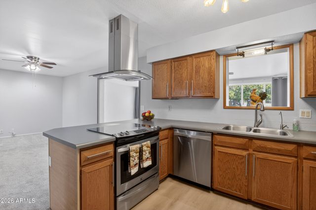 701 S CLEARVIEW Avenue, Mesa, AZ 85208