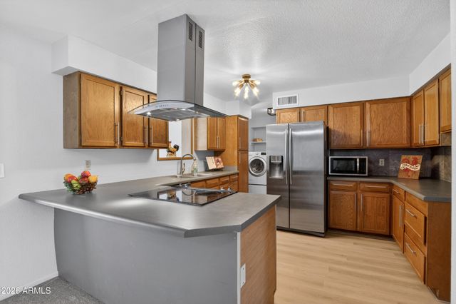 701 S CLEARVIEW Avenue, Mesa, AZ 85208