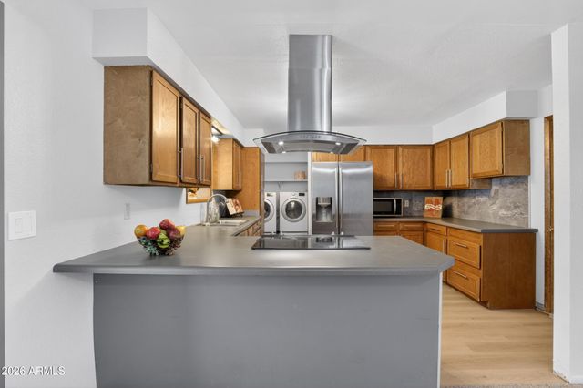 701 S CLEARVIEW Avenue, Mesa, AZ 85208
