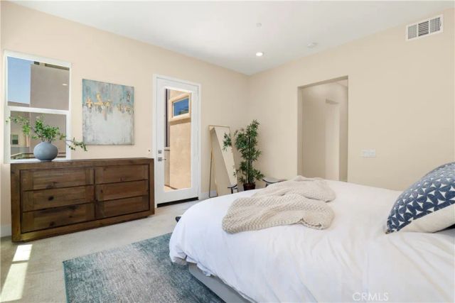 27512 Golden Currant Place, Valencia, CA 91381