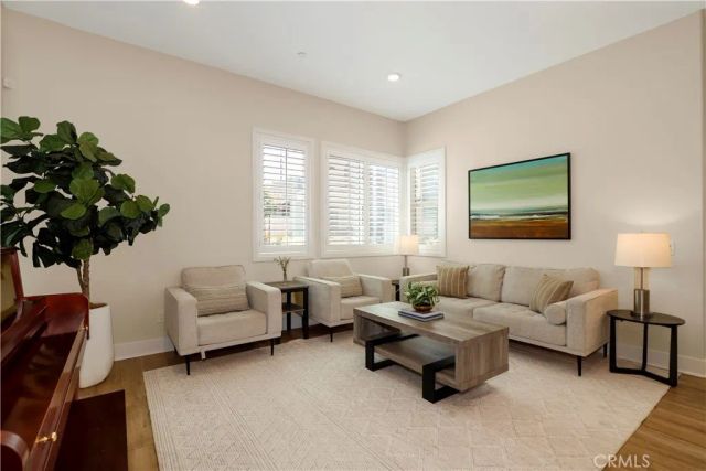 27512 Golden Currant Place, Valencia, CA 91381