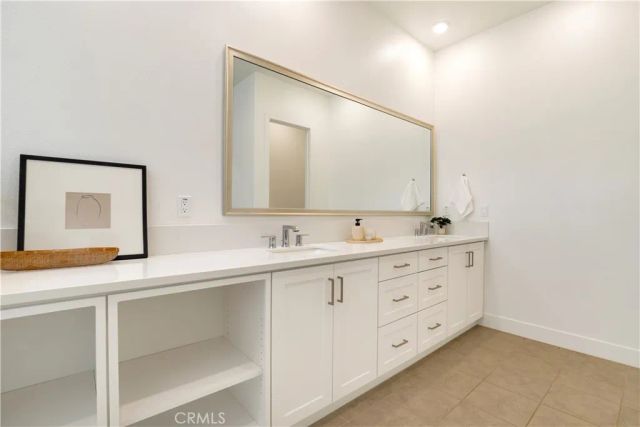 27512 Golden Currant Place, Valencia, CA 91381