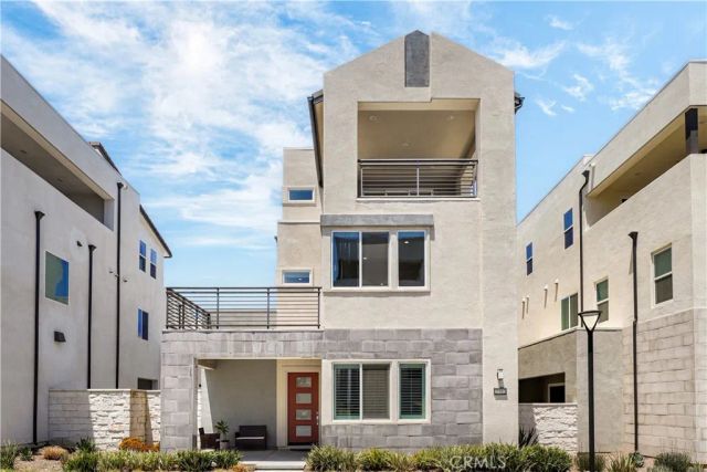 27512 Golden Currant Place, Valencia, CA 91381