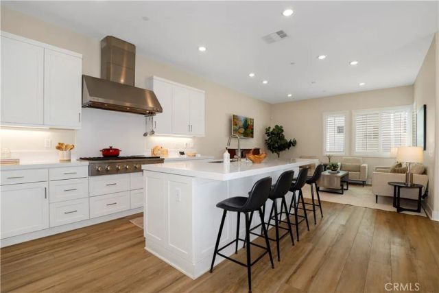 27512 Golden Currant Place, Valencia, CA 91381