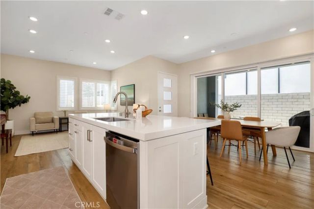 27512 Golden Currant Place, Valencia, CA 91381