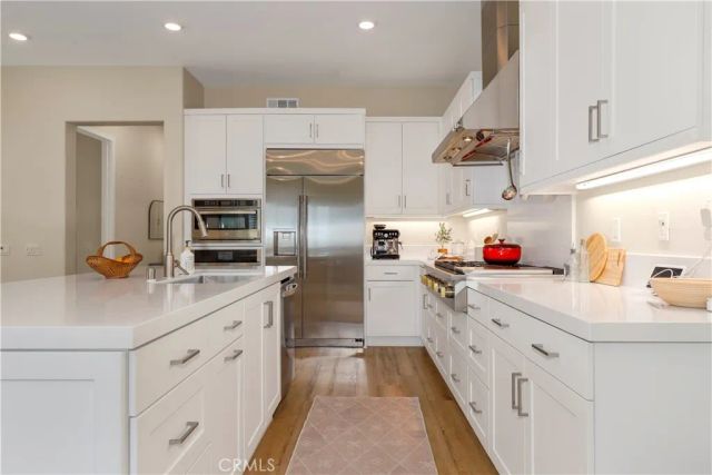 27512 Golden Currant Place, Valencia, CA 91381