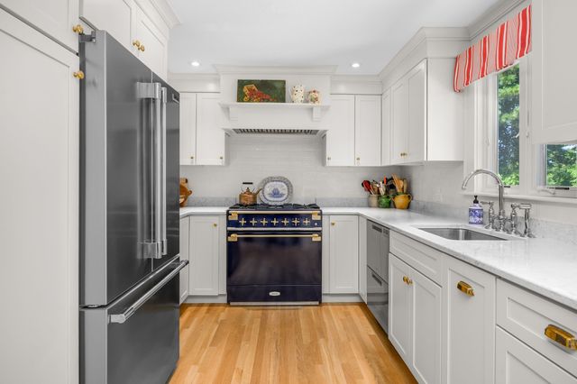 190 Heritage Ln, Chatham, MA 02633