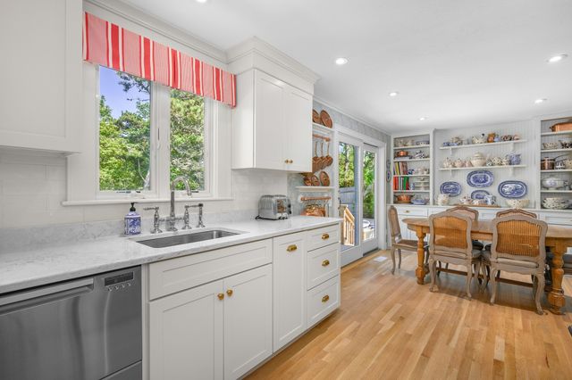 190 Heritage Ln, Chatham, MA 02633