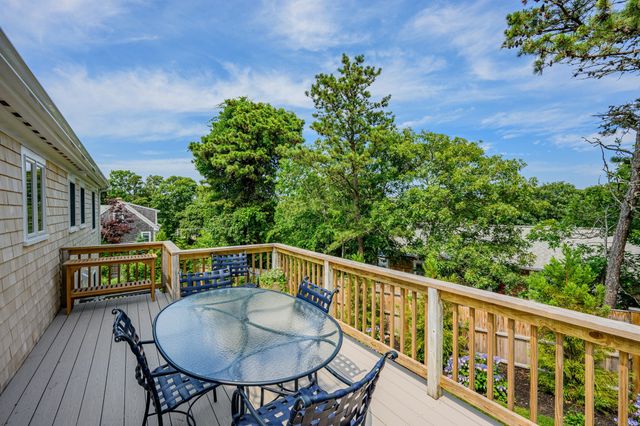 190 Heritage Ln, Chatham, MA 02633