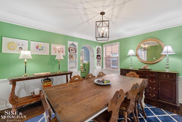 258 Merriweather Road, Grosse Pointe Farms, MI 48236