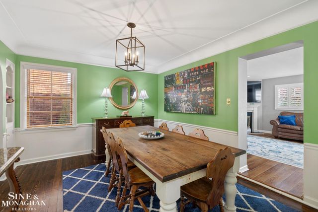 258 Merriweather Road, Grosse Pointe Farms, MI 48236