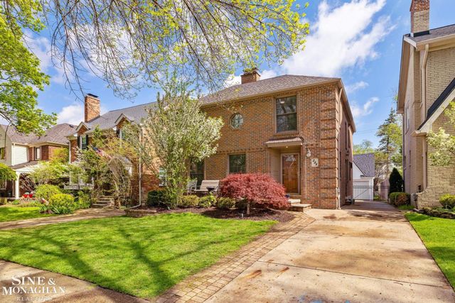258 Merriweather Road, Grosse Pointe Farms, MI 48236