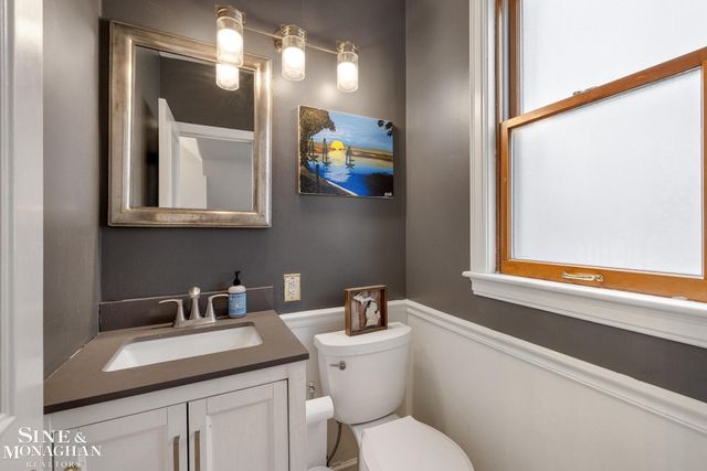 258 Merriweather Road, Grosse Pointe Farms, MI 48236