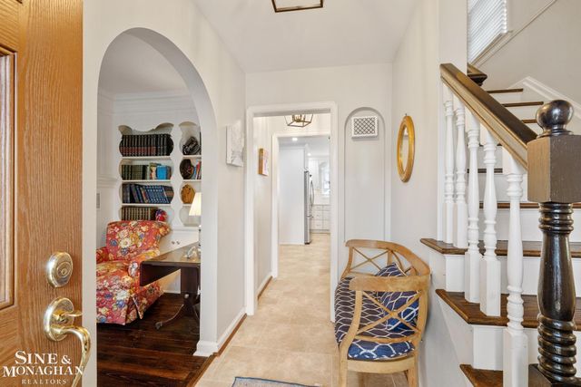 258 Merriweather Road, Grosse Pointe Farms, MI 48236