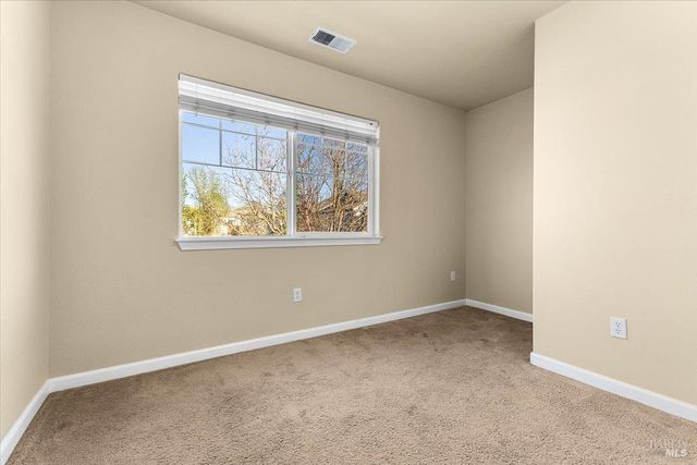 2310 Iroquois St, Santa Rosa, CA 95403
