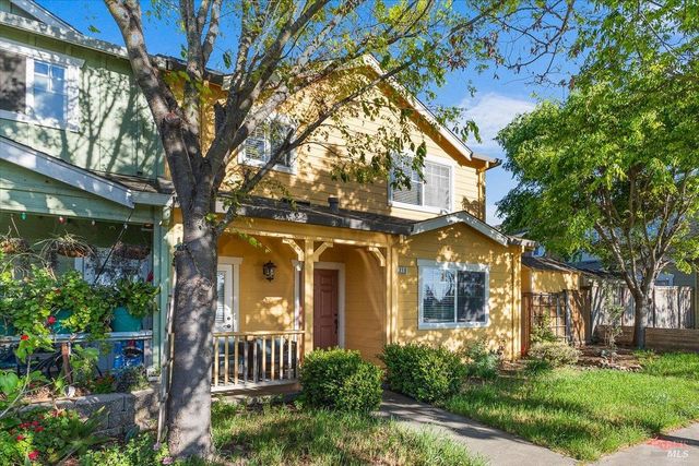 2310 Iroquois St, Santa Rosa, CA 95403