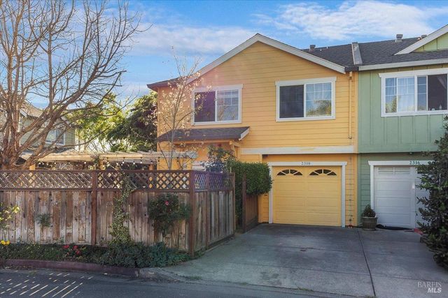 2310 Iroquois St, Santa Rosa, CA 95403