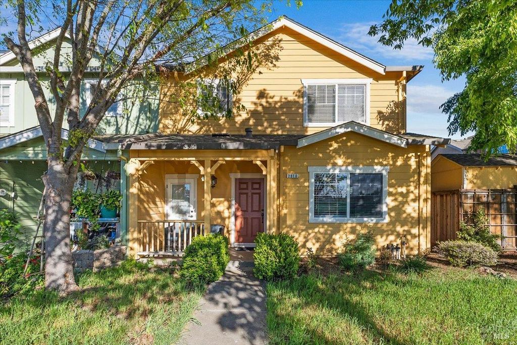 2310 Iroquois St, Santa Rosa, CA 95403