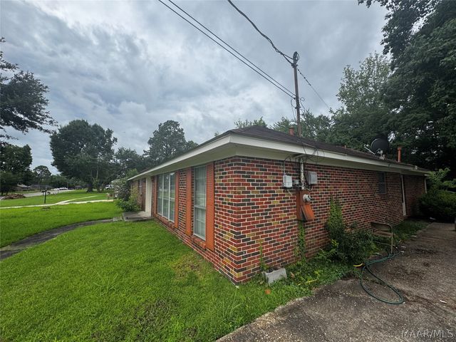 2624 BURKELAUN Drive, Montgomery, AL 36111
