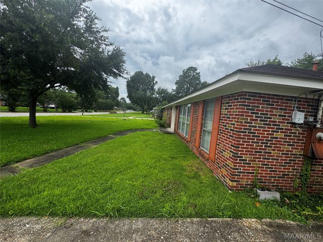 2624 BURKELAUN Drive, Montgomery, AL 36111