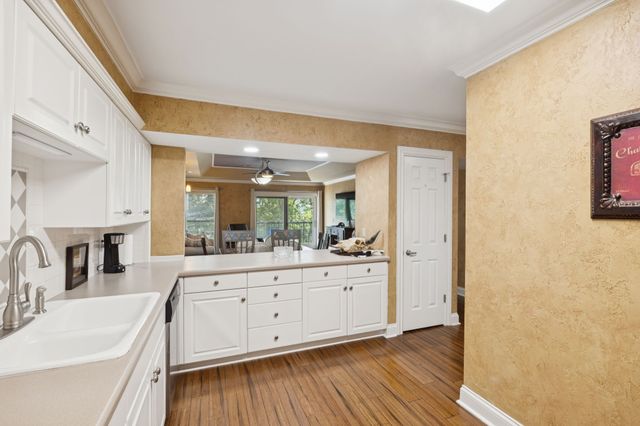 2133 Lakeshore Dr, Old Hickory, TN 37138