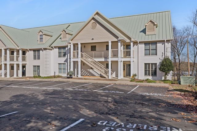 2133 Lakeshore Dr, Old Hickory, TN 37138