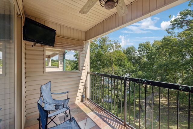 2133 Lakeshore Dr, Old Hickory, TN 37138