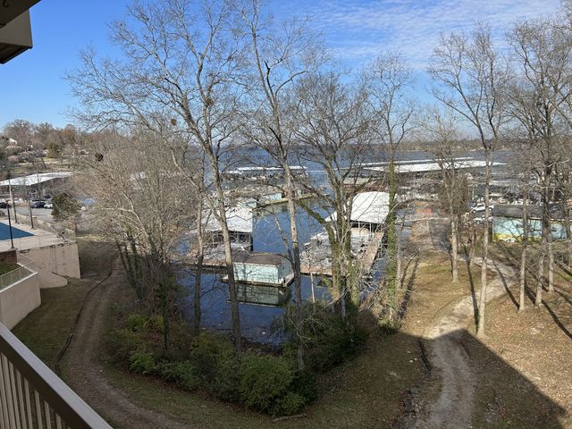 2133 Lakeshore Dr, Old Hickory, TN 37138