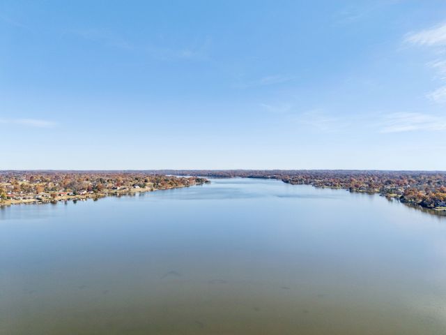 2133 Lakeshore Dr, Old Hickory, TN 37138