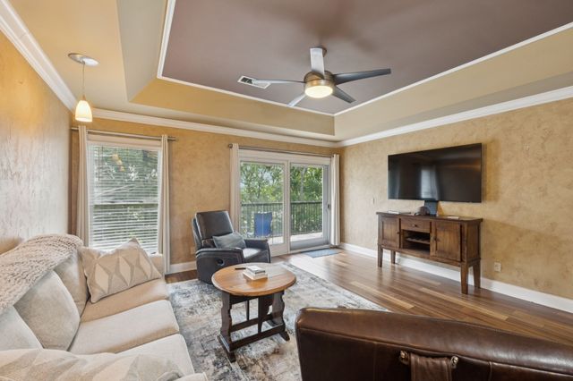 2133 Lakeshore Dr, Old Hickory, TN 37138