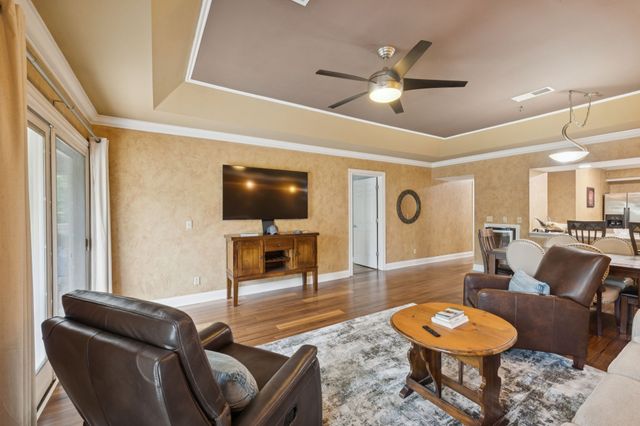 2133 Lakeshore Dr, Old Hickory, TN 37138