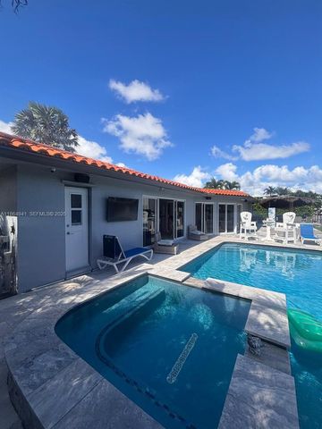 4220 NE 27th Avenue, Lighthouse Point, FL 33064