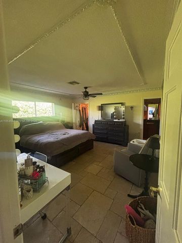 4220 NE 27th Avenue, Lighthouse Point, FL 33064