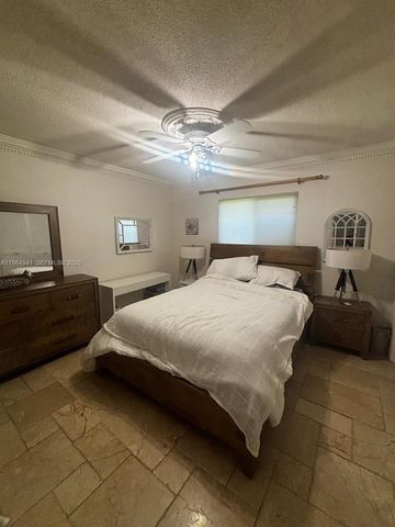 4220 NE 27th Avenue, Lighthouse Point, FL 33064