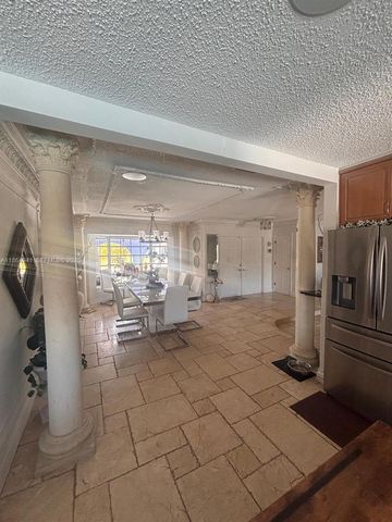 4220 NE 27th Avenue, Lighthouse Point, FL 33064