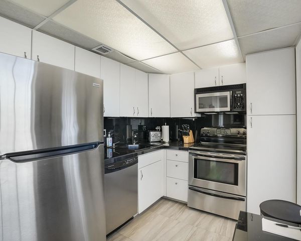 2671 S Course Drive 907, Pompano Beach, FL 33069