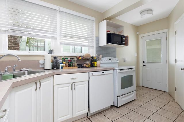 540 11TH AVENUE N, St Petersburg, FL 33701