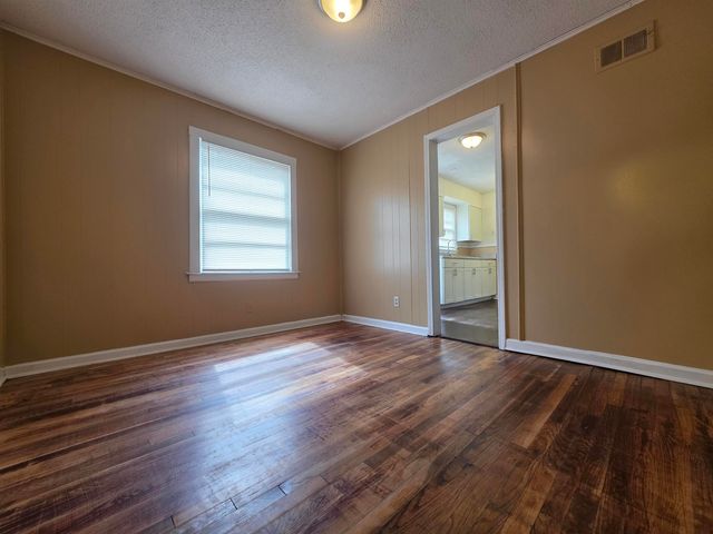 1593 E HOLMES RD, Memphis, TN 38116