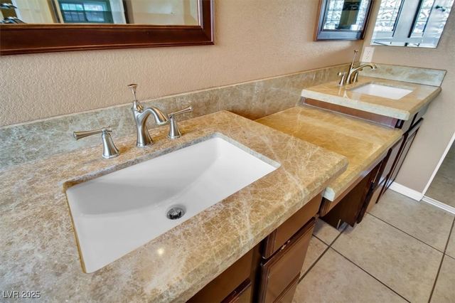 875 East Eldorado Lane, Las Vegas, NV 89123