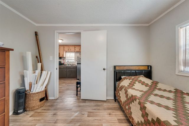 233 E High Street, Wills Point, TX 75169