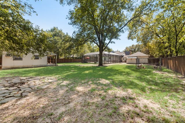 233 E High Street, Wills Point, TX 75169